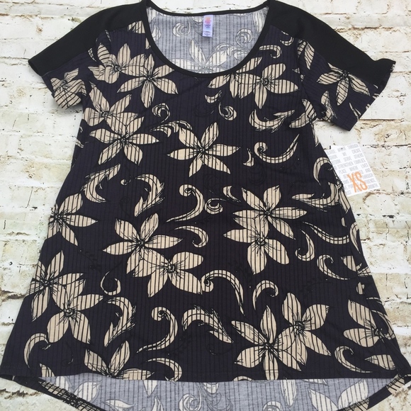 LuLaRoe Tops - XS Lularoe Classic T